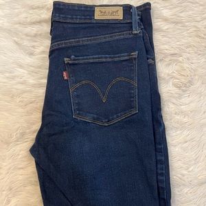 Levi’s jeans dark wash